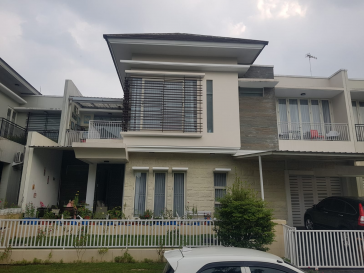 Di Jual Rumah di Greenwood Golf Utama Malang