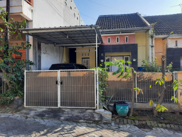 Di Jual Rumah di Tidar Villa Estate