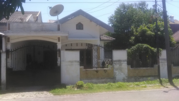 698. Dijual rumah murah di Delta Pelangi Deltasari Baru, Waru Sidoarjo