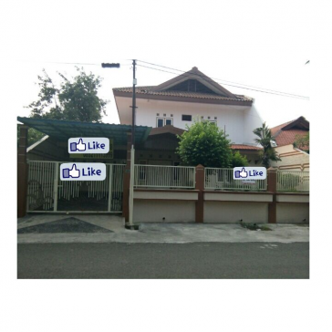 P21. Dijual Murah rumah 2 lantai renov total di Pucang Anom Timur